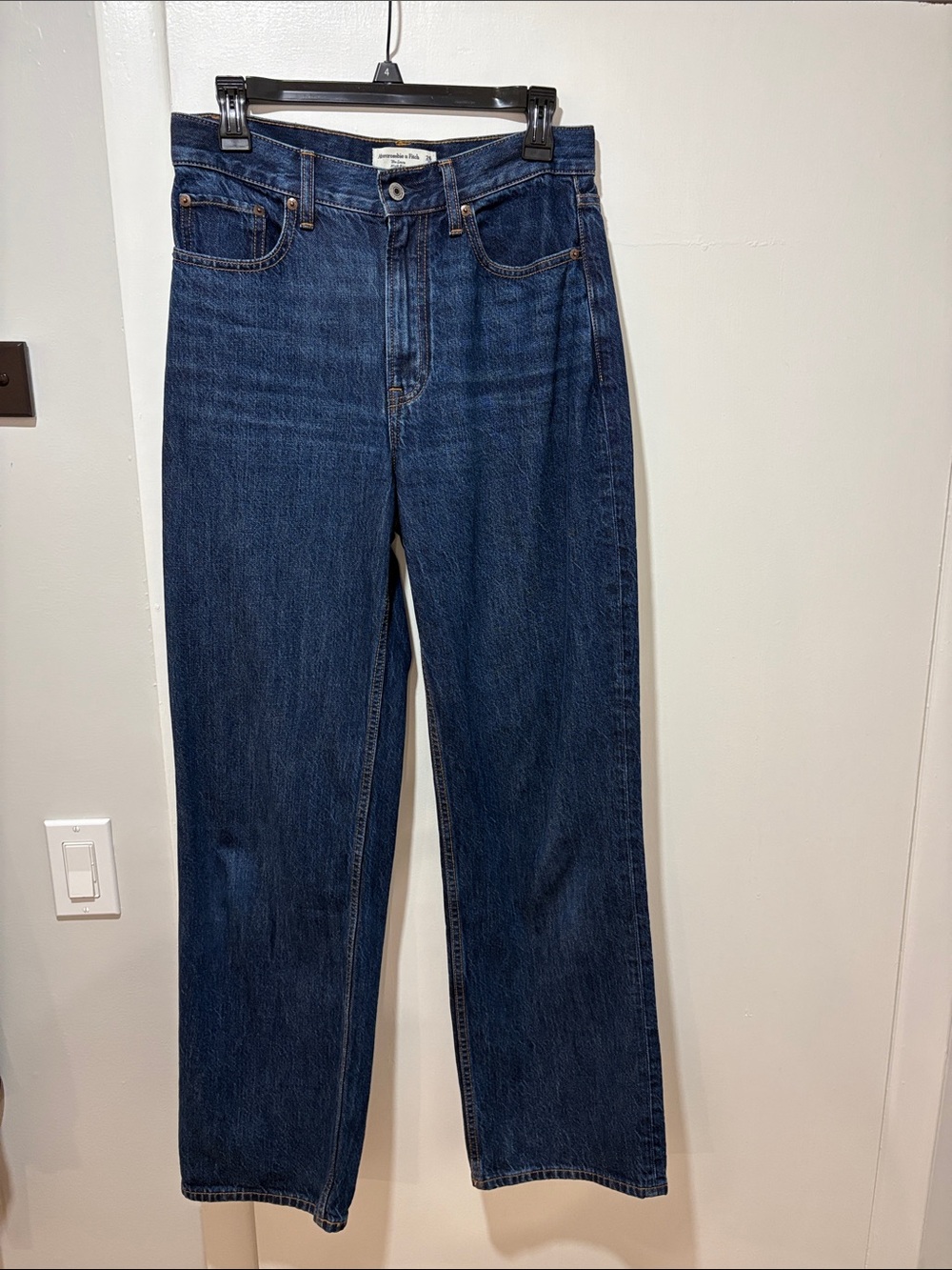 Abercrombie & Fitch The High-Rise Loose Jeans